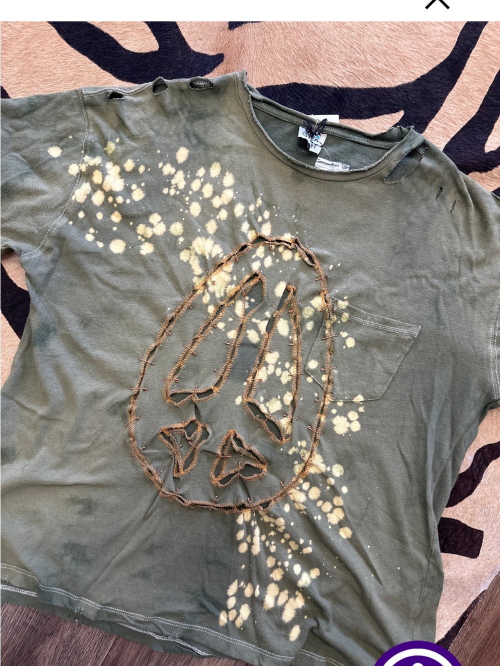 Jaded Gypsy - Olive Peace "Out of Touch" Tee. NWOT